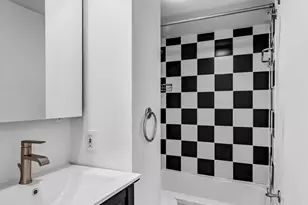 207 E 21st St, New York City, NY 10010 - Photo 8