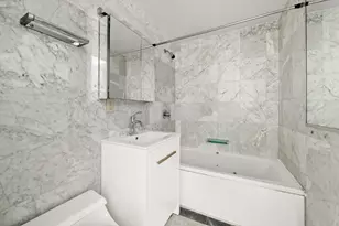161 W 16th St, New York City, NY 10011 - Photo 4