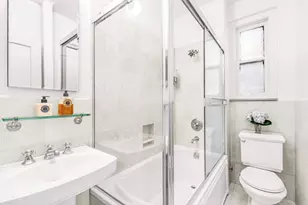 135 E 74th St, New York City, NY 10021 - Photo 6