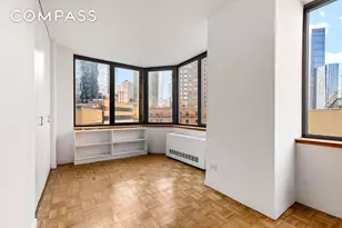 500 W 43rd St, New York City, NY 10036 - Photo 2