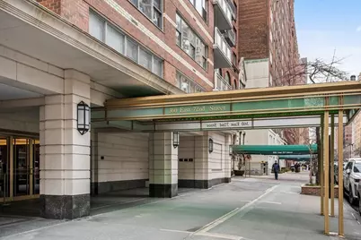 360 E 72nd Street #B804, New York City, NY 10021 - Photo 10