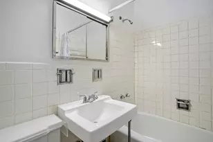 360 E 72nd St, New York City, NY 10021 - Photo 6