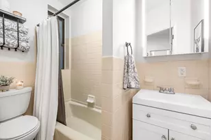 520 W 50th St, New York City, NY 10019 - Photo 8