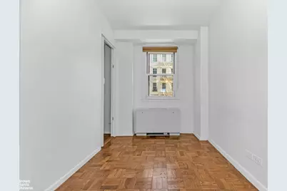 123 E 75th Street #3D, New York City, NY 10021 - Photo 8
