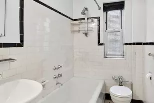227 E 57th St, New York City, NY 10022 - Photo 6