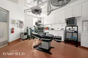 850 Park Ave, New York City, NY 10075 - Photo 4