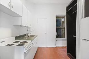 68 W 10th St, New York City, NY 10011 - Photo 2