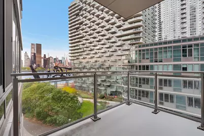 46-30 Center Boulevard #602, New York City, NY 11109 - Photo 2