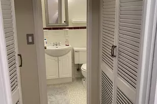 330 E 49th St, New York City, NY 10017 - Photo 4