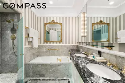 2 E 55th Street #907W20, New York City, NY 10022 - Photo 4