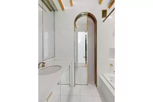 167 E 61st St, New York City, NY 10065 - Photo 12
