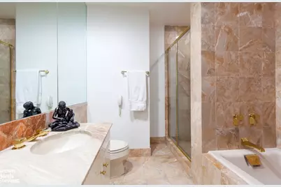 845 United Nations Plaza #21E, New York City, NY 10017 - Photo 12