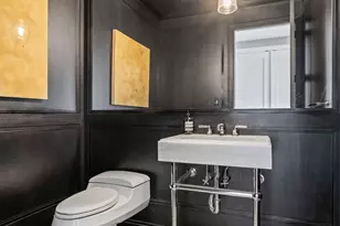 212 W 18th St, New York City, NY 10011 - Photo 26