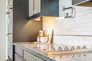 212 W 18th St, New York City, NY 10011 - Photo 22