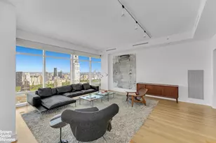 151 E 58th St, New York City, NY 10022 - Photo 1