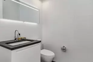 151 E 58th St, New York City, NY 10022 - Photo 18