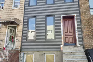 1023 Lorimer St, New York City, NY 11222 - Photo 16