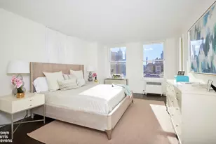 320 E 72nd St, New York City, NY 10021 - Photo 4