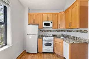 244 Hoyt St, New York City, NY 11231 - Photo 2