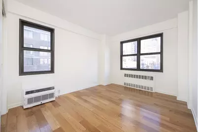 240 E 76th Street #7-M, New York City, NY 10021 - Photo 10