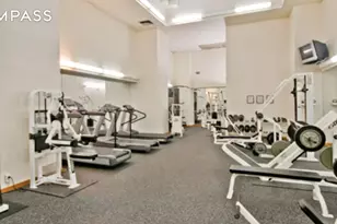 301 W 57th St, New York City, NY 10019 - Photo 10