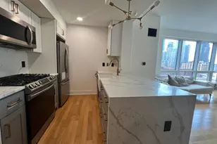 350 W 42nd St, New York City, NY 10036 - Photo 4