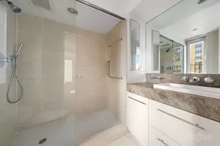 400 E 52nd St, New York City, NY 10022 - Photo 4