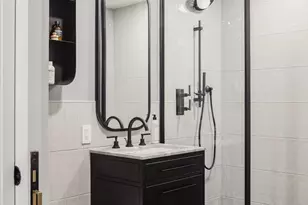 547 W 47th St, New York City, NY 10036 - Photo 8