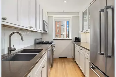 200 E 66th Street #A1905, New York City, NY 10021 - Photo 1