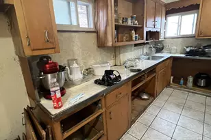 1707 Rockaway Pkwy, New York City, NY 11236 - Photo 8