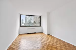 2000 Broadway, New York City, NY 10023 - Photo 6