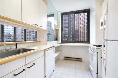 2000 Broadway #11F, New York City, NY 10023 - Photo 10