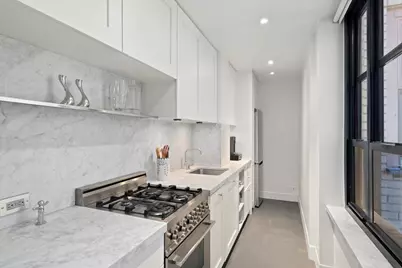 235 E 22nd Street #8L, New York City, NY 10010 - Photo 4