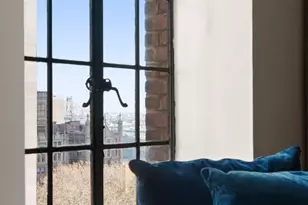 320 E 42nd St, New York City, NY 10017 - Photo 6