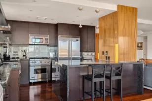 190 E 72nd St, New York City, NY 10021 - Photo 4