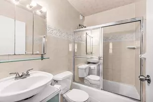 301 E 45th St, New York City, NY 10017 - Photo 6