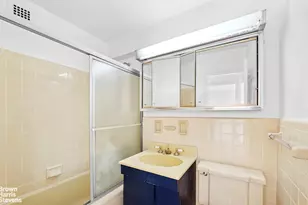 420 E 72nd St, New York City, NY 10021 - Photo 6