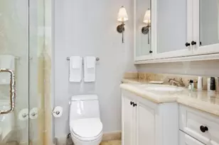 160 Central Park S, New York City, NY 10019 - Photo 8