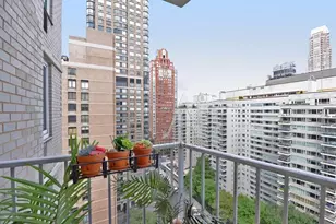 220 E 65th St, New York City, NY 10065 - Photo 4