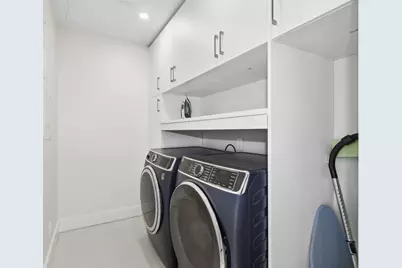 389 Manhattan Avenue, New York City, NY 10026 - Photo 10