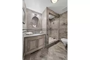 530 E 76th St, New York City, NY 10021 - Photo 20