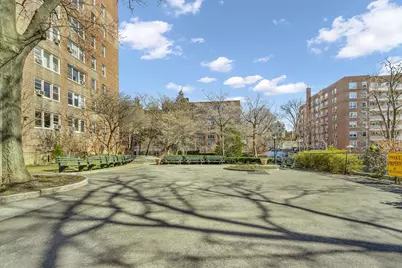 60 Knolls Crescent #6-L, New York City, NY 10463 - Photo 16