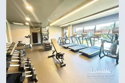 144-74 Northern Boulevard #5L, New York City, NY 11354 - Photo 12