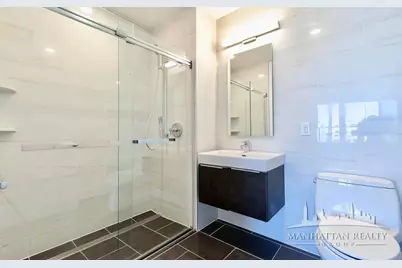 144-74 Northern Boulevard #PHA, New York City, NY 11354 - Photo 8