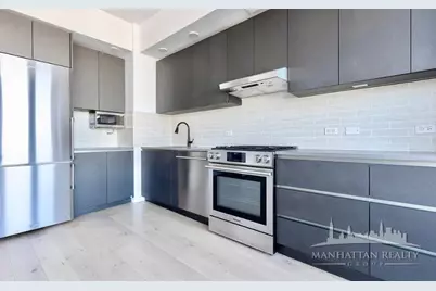 144-74 Northern Boulevard #PHA, New York City, NY 11354 - Photo 6