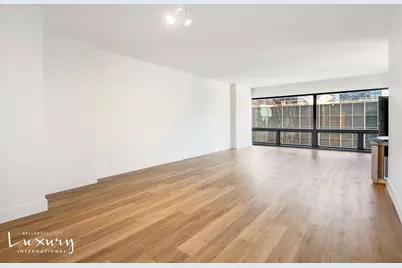 721 Fifth Avenue #37A, New York City, NY 10022 - Photo 2