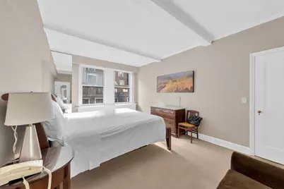 111 E 56th Street #1202, New York City, NY 10022 - Photo 6