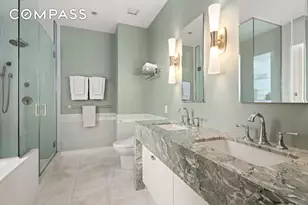 305 E 85th St, New York City, NY 10028 - Photo 4