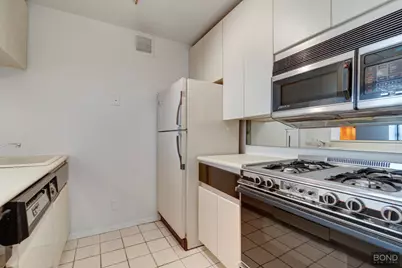 343 E 74th Street #14E, New York City, NY 10021 - Photo 8