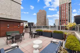 300 E 40th St, New York City, NY 10016 - Photo 12